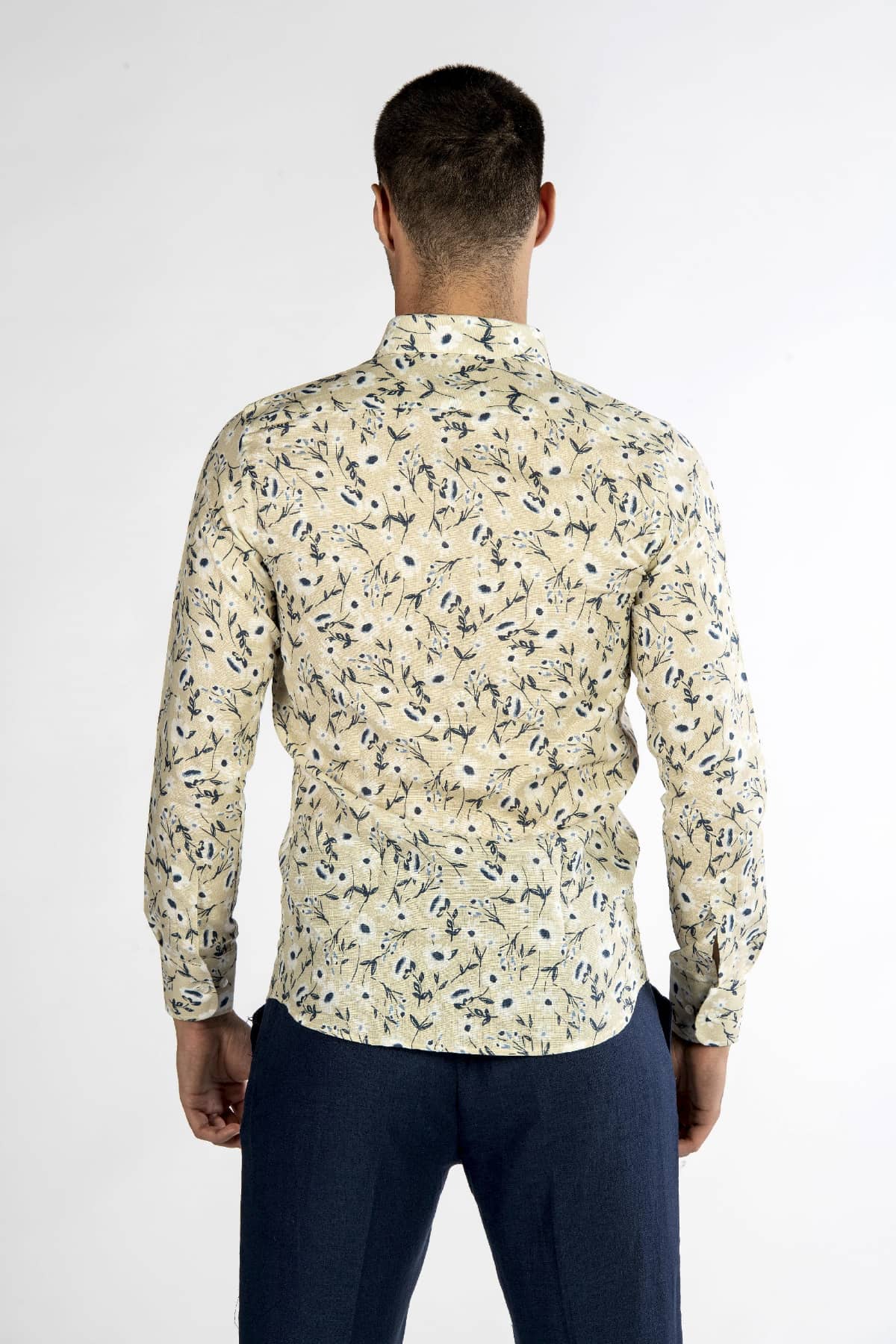 Camicia uomo in lino fantasia fiore beige back