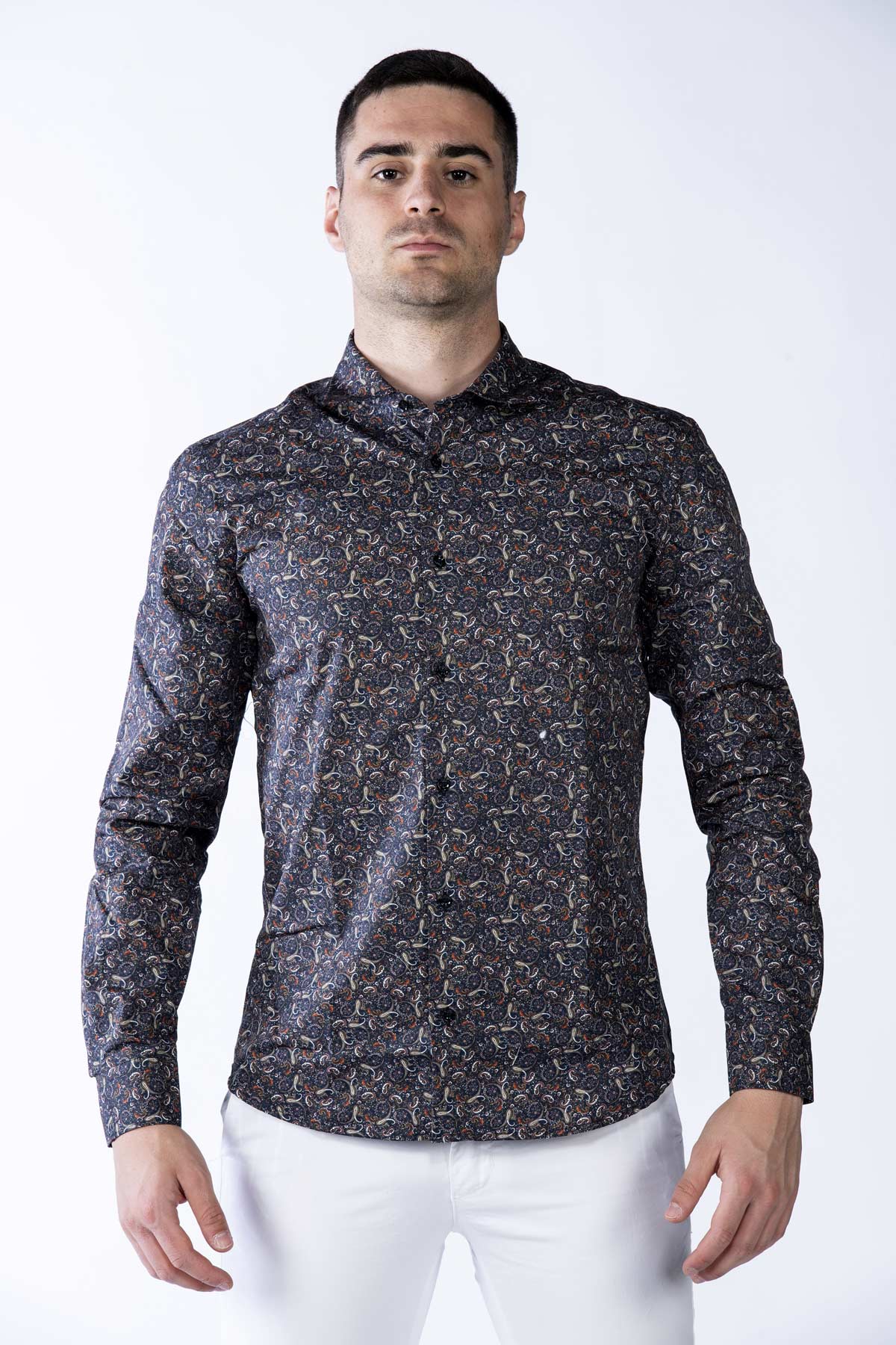 Camicia uomo casual in micro stampa fantasia cachemire grigio front