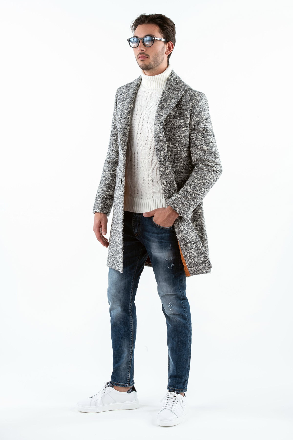 Volgograd raw wool coat