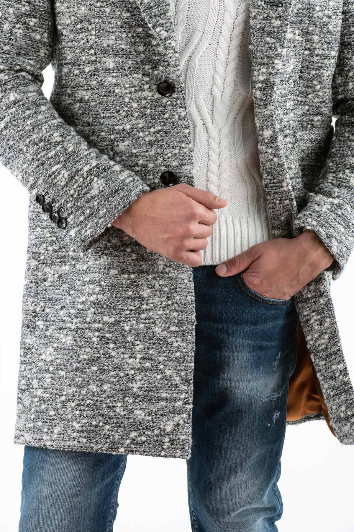 Volgograd raw wool coat